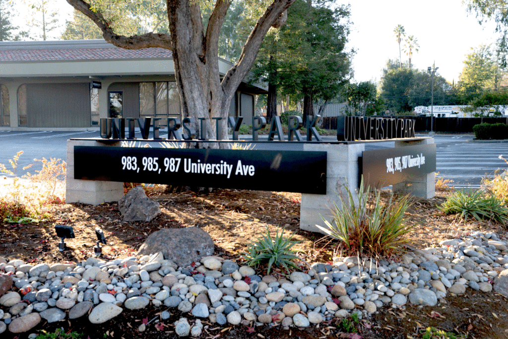 The corner of Lark Ave and University in Los Gatos where the office of Ginny Estupinian PhD Los Gatos psychologist